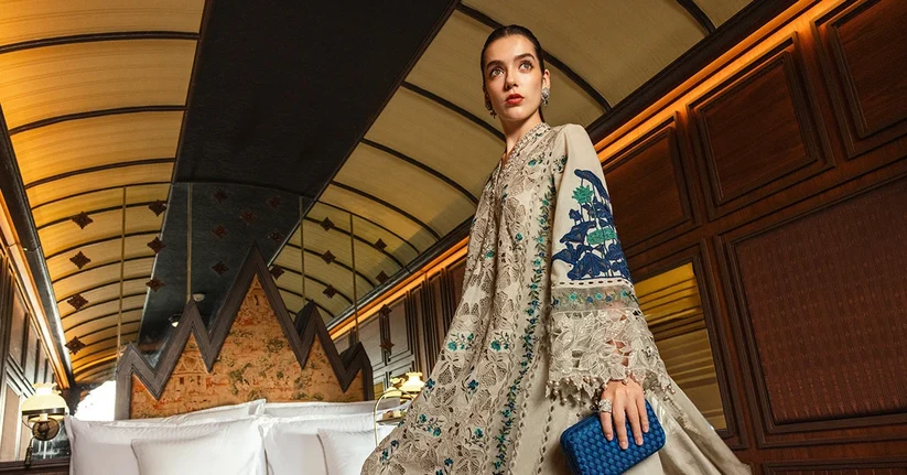 DHANAK 3-PIECE EMBROIDERED SUIT WITH MATCHING EMBROIDERED DHANAK DUPATTA - Image 3